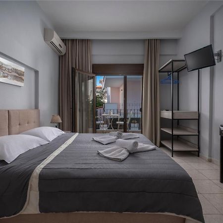 Adonis Hotel Pefkochori Extérieur photo