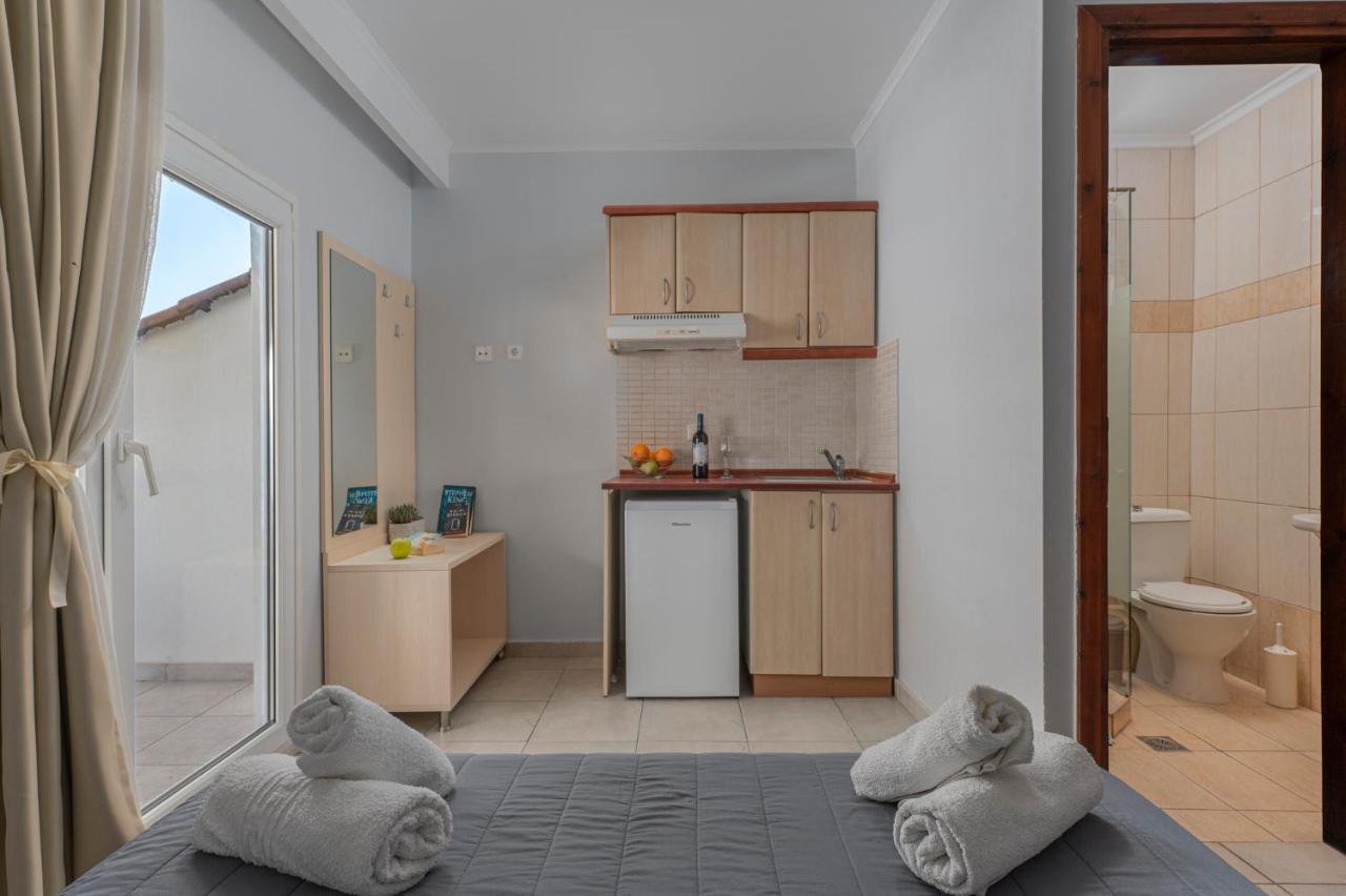 Adonis Hotel Pefkochori Extérieur photo