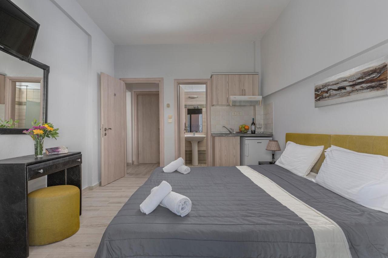 Adonis Hotel Pefkochori Extérieur photo