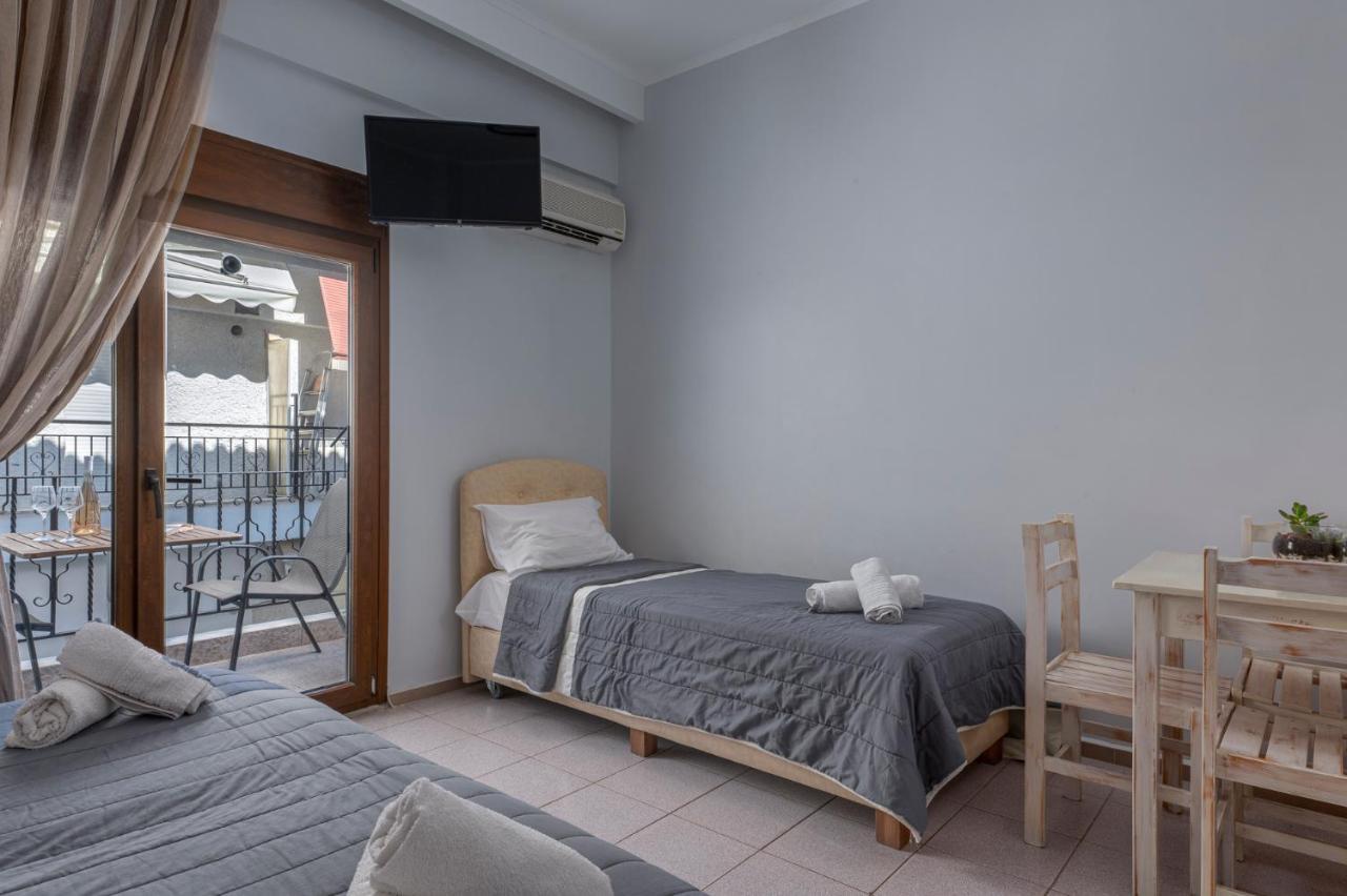 Adonis Hotel Pefkochori Extérieur photo