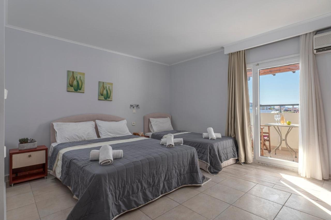 Adonis Hotel Pefkochori Extérieur photo