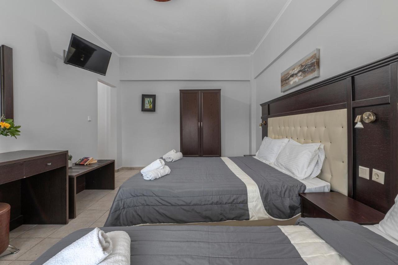 Adonis Hotel Pefkochori Extérieur photo